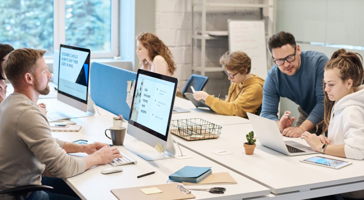 How Cloud Computing Helps Small Businesses Grow